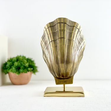 Mid Century Brass Shell TV Lamp, Vintage Clam Shell Accent Light, Large Night Light, Ambient Mood Lighting 