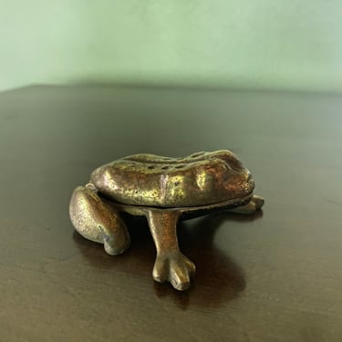 Brass Frog,Vintage Frog,Brass Animal,Mid-Century Frog, frog box, lidded frog vintage ashtray, keepsake holder, stash box 