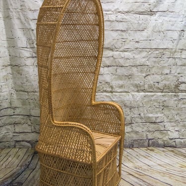 SHIPPING NOT FREE!!! Vintage Wicker Canopy Peacock Chair/ Hooded Rattan Throne 
