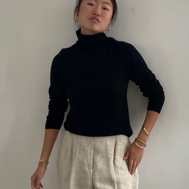 70s cashmere turtleneck sweater / vintage black minimalist cashmere turtleneck classic sweater Scotland | S M 