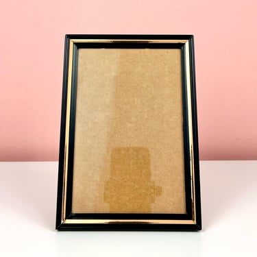 A Simple & Sleek Frame for 5x7 Photo 