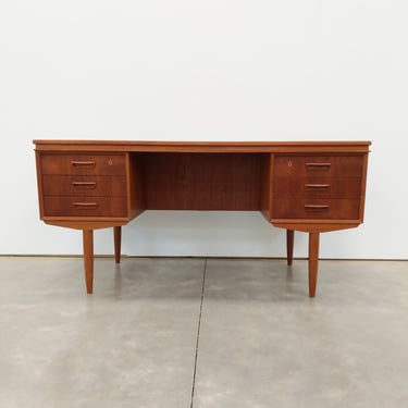 Vintage Danish Mid Century Modern Teak Desk 