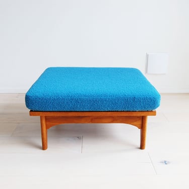 Mid Century Modern Square Oak Ottoman with Turquoise Boucle Upholstery 