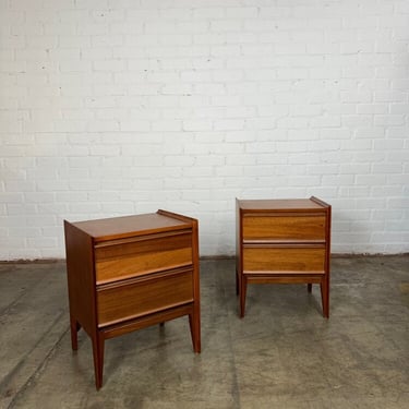 Mid century nightstands in Mahogany -pair 