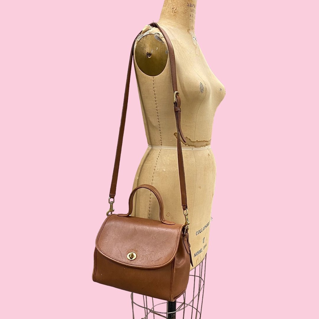 Vintage Coach Bag | Manor Bag Tour - YouTube