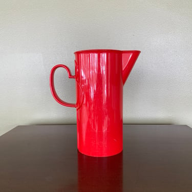 Gunnar Cyren for Dansk Gourmet Designs red plastic plastic 2 quart pitcher, Danish modern midcentury drink ware or bar 