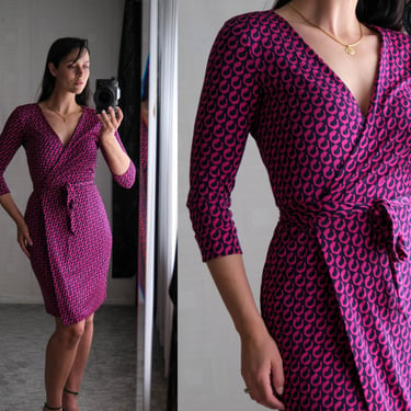 Vintage Diane Von Furstenburg Black Silk Wrap Dress w/ Fuchsia Geometric Print | 100% Silk | Y2K 2000s DVF Designer Silk Wrap Mini Dress 