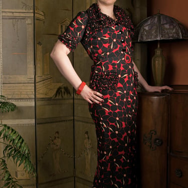 1930s Dress - Outstanding Bold Colors Floral Silk Bark Crepe 30s Gown in Red and Black with Massive Ruffled Collar and Pockets 