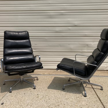 Herman Miller Eames Aluminum Group Soft Pad Lounge Chair EA422 Black Leather 