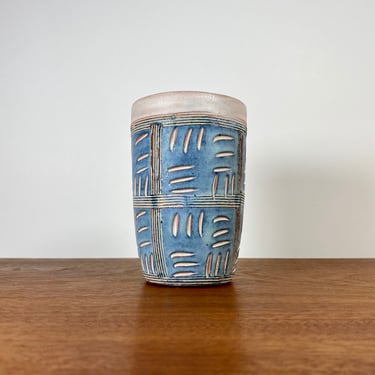 Midcentury Puerto Rican Pottery tumbler / sgraffito ceramic art cup or vase / Hal Lasky 