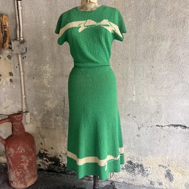 Vintage 1940s Tromp L’oeil Bow Dress Green Knit Full Length Illusion Hourglass