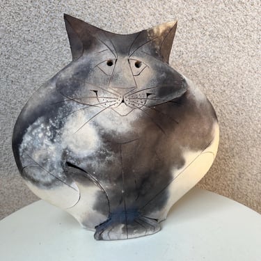 Vintage 1991 Cat Sculpture Clay Pottery Mary Gates Dewey 11” X 11”x 3” 