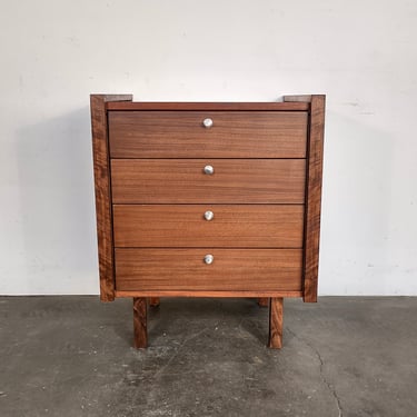 Mid-Century Petite 4-Drawer Walnut Dresser Designed by Martin Borenstein for Brown Saltman 