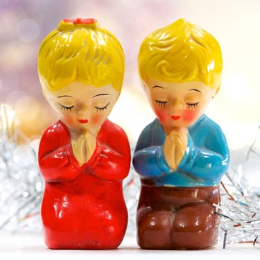 VINTAGE: 1950s - Praying Girl and Boy Salt and Pepper Shakers - Made in Japan - Holiday, Whimsical, Home Decor 