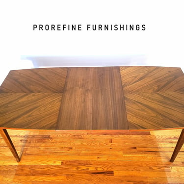 Mid Century American of Martinsville Dining Table, Expandable to 78 Inches 