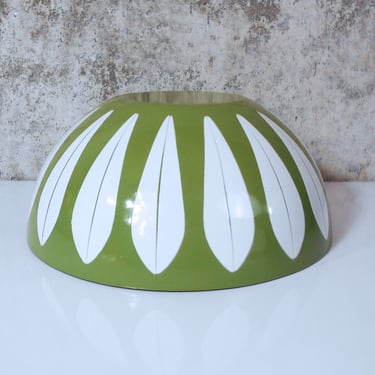 Large 11-inch Avocado Green Cathrineholm Lotus Bowl by Cathrineholm Norway 