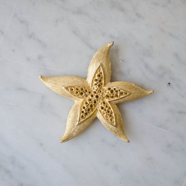 gold starfish brooch 