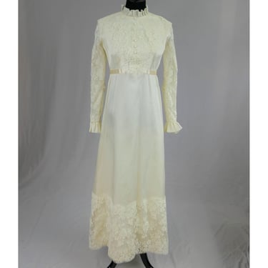 70s Cream Wedding Dress - Lace Trim and Sleeves - High Waist Ruffle Collar - Vintage 1970s - S 36-28-42 