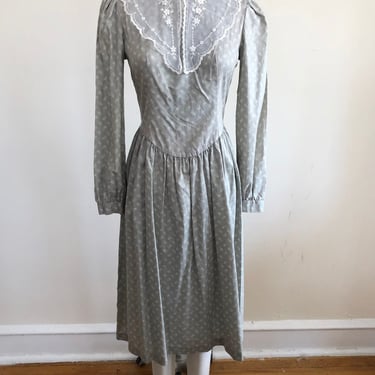 Pale Grey and White Ditsy Floral Print Prairie Dress with Oversized Net Lace Collar - 1980s 
