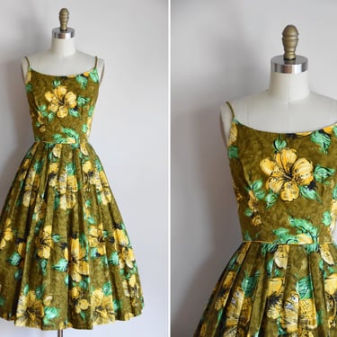 50s Sunshine on the Reef dress/ vintage 1950s floral cotton sundress/ vintage Hawaiian full skirt dress 