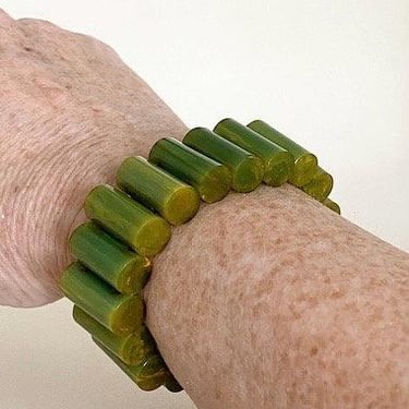 Vintage Art Deco stunning End of Day Marbled Green Bakelite expanding panel bracelet by BakeliteBa