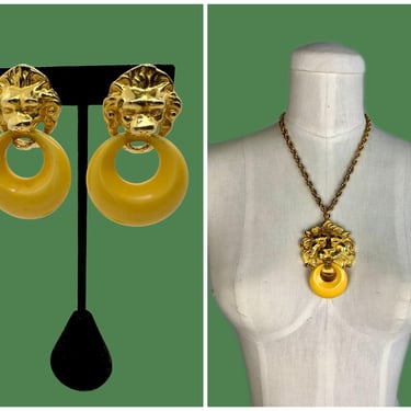 LIONESS JEWELRY SET of Earrings and Necklace | Lion Head Clip Ons | 1970s 1980s Jewelry | 70s Gold Lion Necklace | Bakelite | Kenneth Lane 