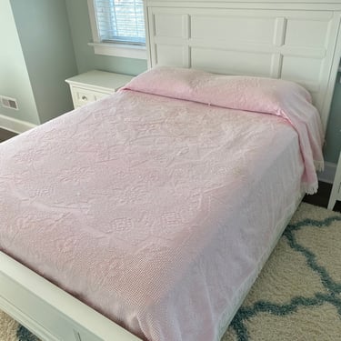 NEW - Vintage Chenille Bedspread, Pink and White, Full or Queen 