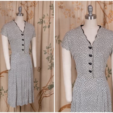 1940s Dress - Charming Vintage 40s Rayon Jersey Day Dress in Ivory with Black 