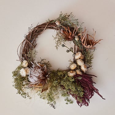 *Preorder* Grapevine Winter Wreath, Dried Mix