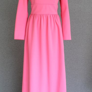 Mod Minimalist - Circa 1970s - Hostess Dress in Barbie-doll Pink - Maxi - Estimated size Medium 8/10 