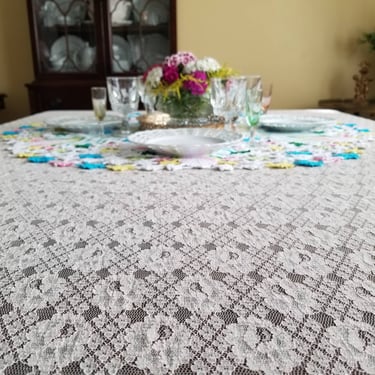 Vintage Lace Tablecloth / Rectangular Lace Table Cloth / Pale Beige Nylon Table Cloth 112 x 100 / Romantic Sheer Grannycore Table Linens 