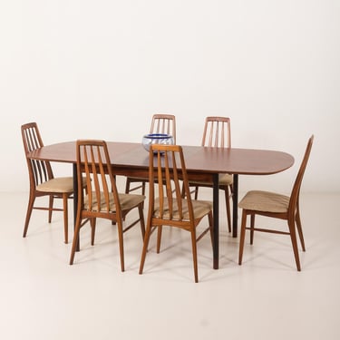 Italian oval mid century rosewood dinning table with hidden extensions, 1970s 