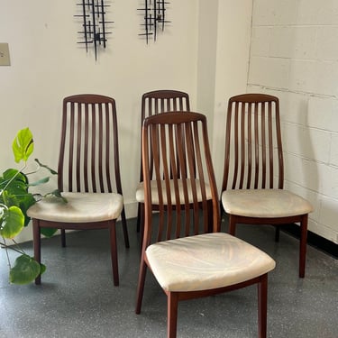Set of 4 Mid Century Danish Modern Teak Dining Chairs By Schou Andersen 