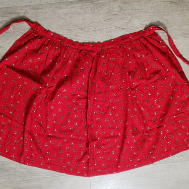 Red Holly Christmas Apron vintage Aprons Holiday kitchenware 