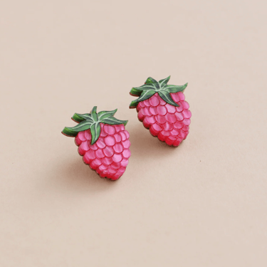 W & M - Raspberry Studs