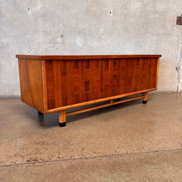 Mid Century Modern Lane Blanket Chest