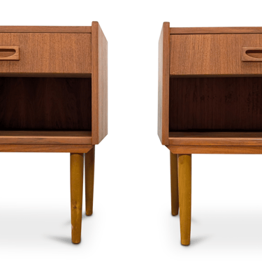 Pair of Nightstands - 1124112