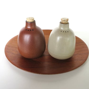 Heath Ceramics Salt And Pepper Shakers In Redwood and Birch Beige, Vintage Edith Heath Shakers From Saulsalito California 