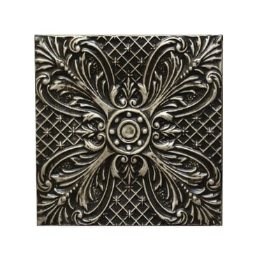 Handcrafted Black & Silver Circle Leaf Tin Panel