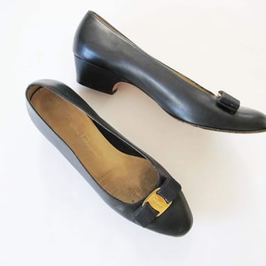 Vintage Salvatore Ferragamo Vara Leather Bow Flats Navy Blue 9C 8.5 Womens - Low Heel Classic Preppy Shoe 