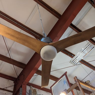 Contemporary Fan with Integrated Light