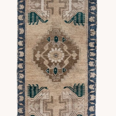 Vintage Turkish Mini Rug No. 721 | 1'7 x 3'2