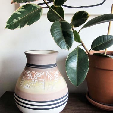 Vintage Navajo Pottery Vase Signed - 80s Carved Painted Ceramic Ombre Stripe Hand Made Pottery - Native American Art Southwest Decor 
