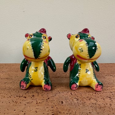 Vintage Ceramic Hippo Salt Pepper Shakers | Quilted Patchwork | Red Green Yellow 