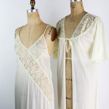 80s Pale Yellow Peignoir set / Wedding Lingerie Set / Vintage Nightgown / Vintage Robe / Lace Slips / Semi Sheer lingerie /70s / Size S/M 