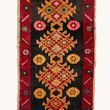 Vintage Turkish Mini Rug No. 609 | 1'6 x 3'