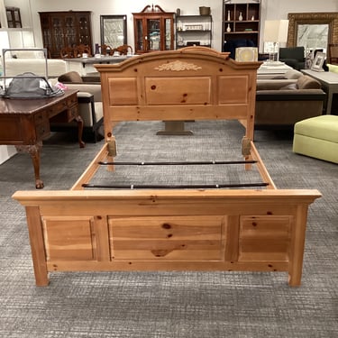 Broyhill Queen Bed Frame