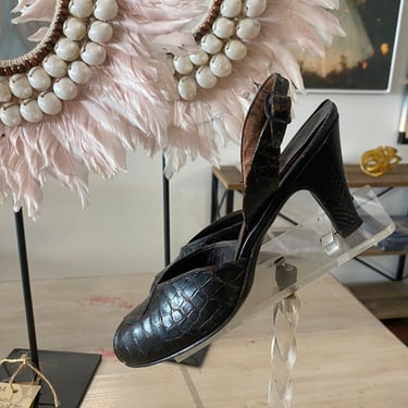 1940s alligator heels, Neiman Marcus, vintage pumps, sling back, open toe, dark brown, retile shoes, size 7 narrow, film noir style, pin up 