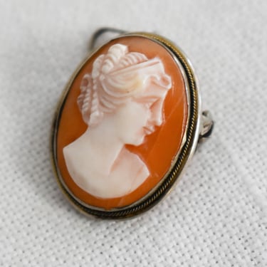 Vintage Oval Carved Cameo Brooch/Pendant in 800 Silver 