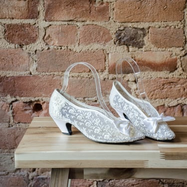 white embroidered shoes | 80s vintage antique style romantic floral cottagecore cosplay sheer mesh pointed toe kitten heels size 6 